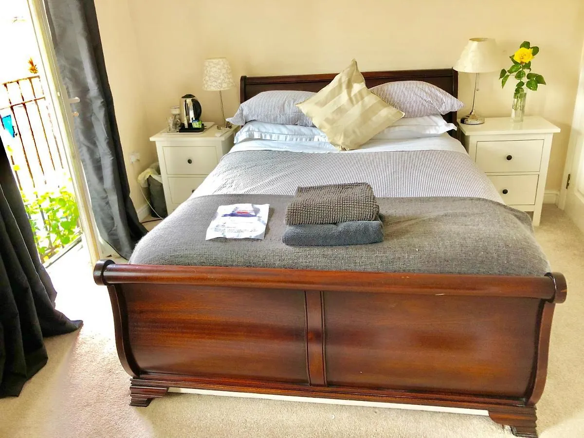 Homestay Lynbrook Guest House London United Kingdom